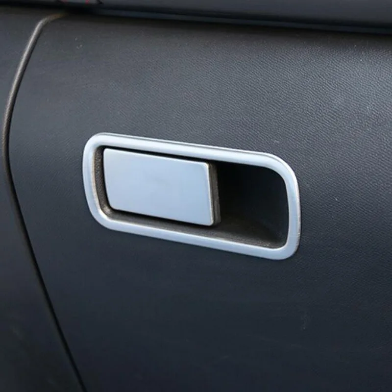 Cubierta instalada en el habitáculo del coche