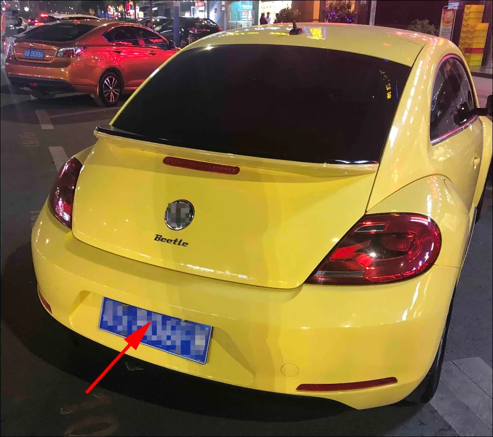 Detalle del dispositivo de cámara para matrícula