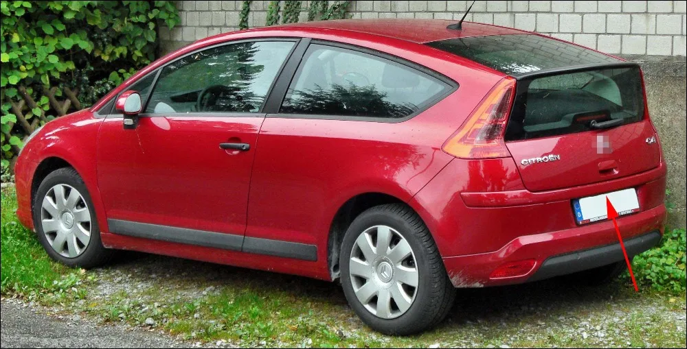 Detalle de la cámara trasera AUTONET para Citroën C4 Coupé