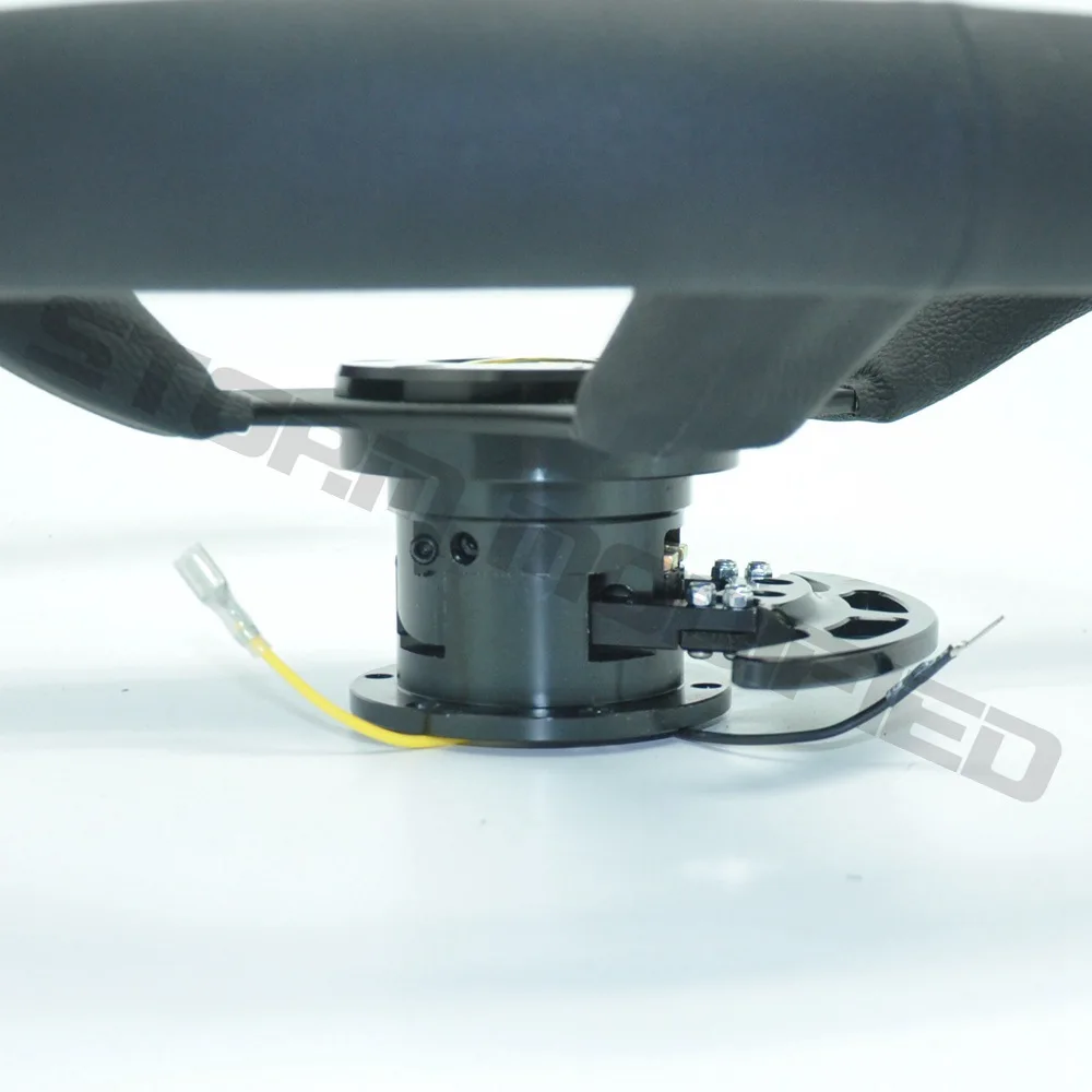 Hub de liberación rápida Boss para volante de carreras universal - imagen 3