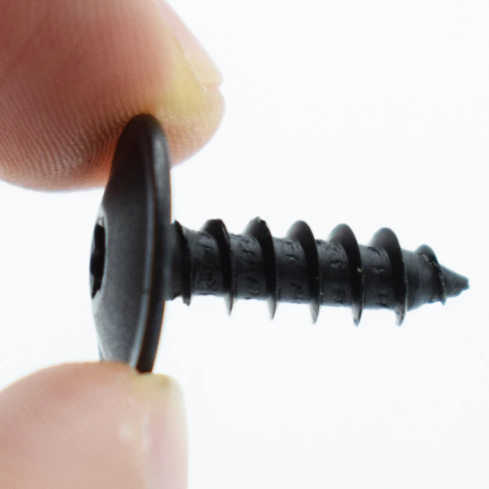 N90974701 Tapa motor inferior con clips y tornillos – VW - imagen 5