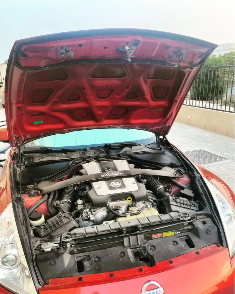 Soportes elevadores capó fibra carbono Nissan 370Z Fairlady Z34