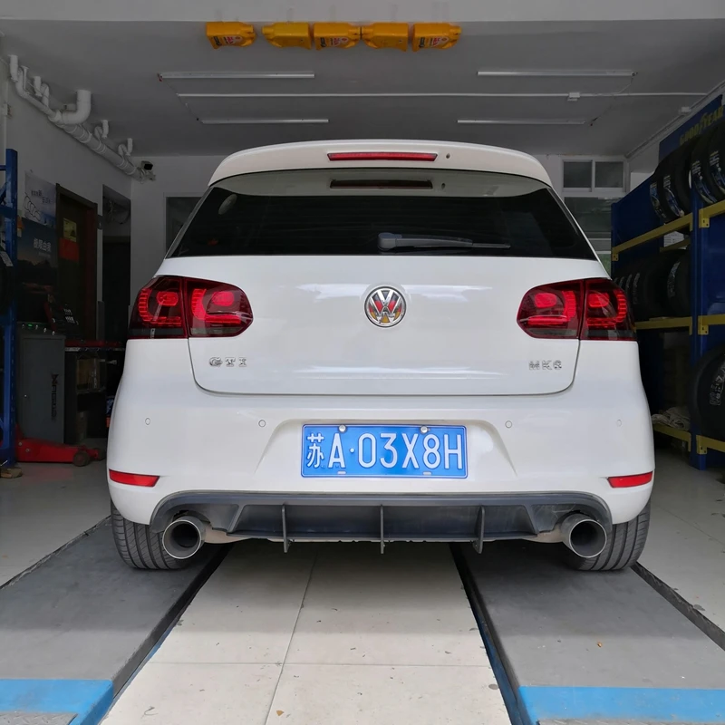 Aletas tipo tiburón para difusor trasero VW Golf VII GTI - imagen 4