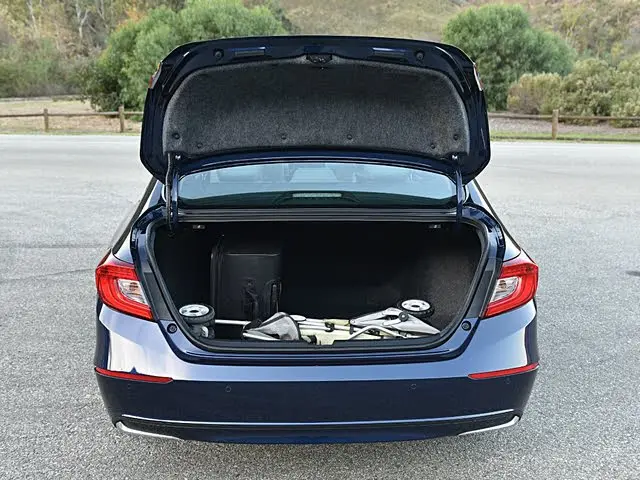 Amortiguador de gas maletero Honda Accord 2018-2022 - imagen 2