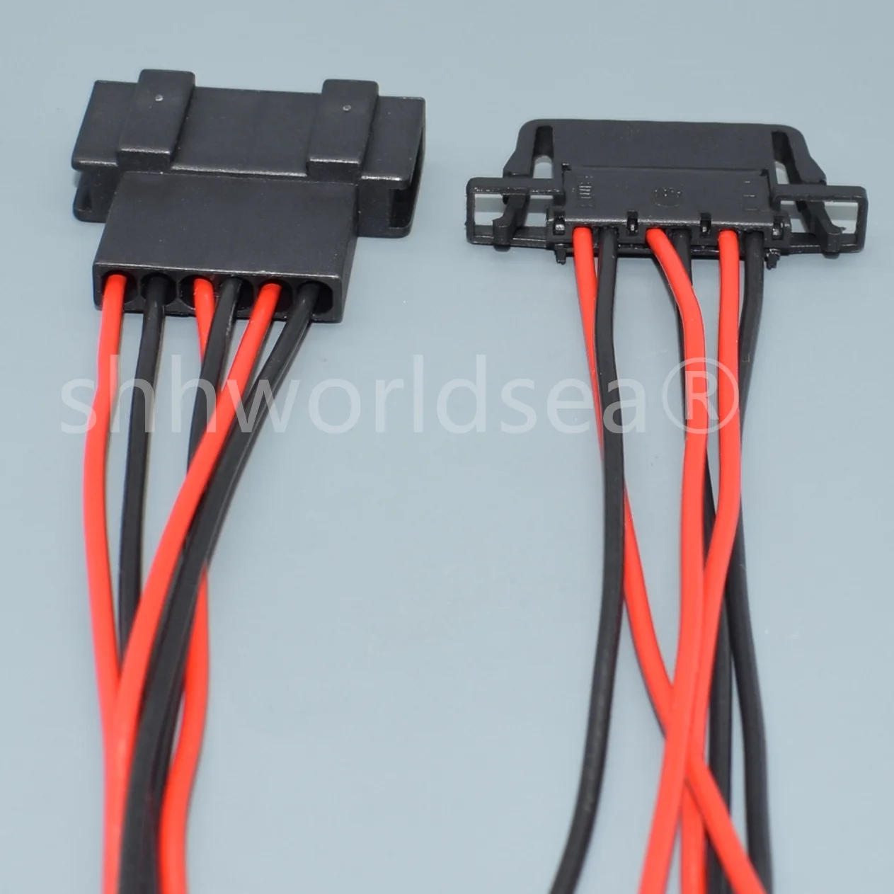 Vista del conector para cableado automotriz