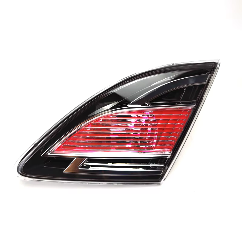 Carcasa de luz trasera para automóvil