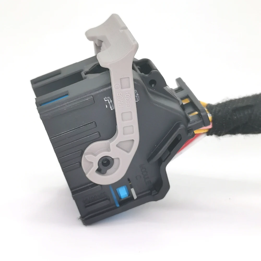 Detalle del adaptador de cableado para Peugeot Citroën