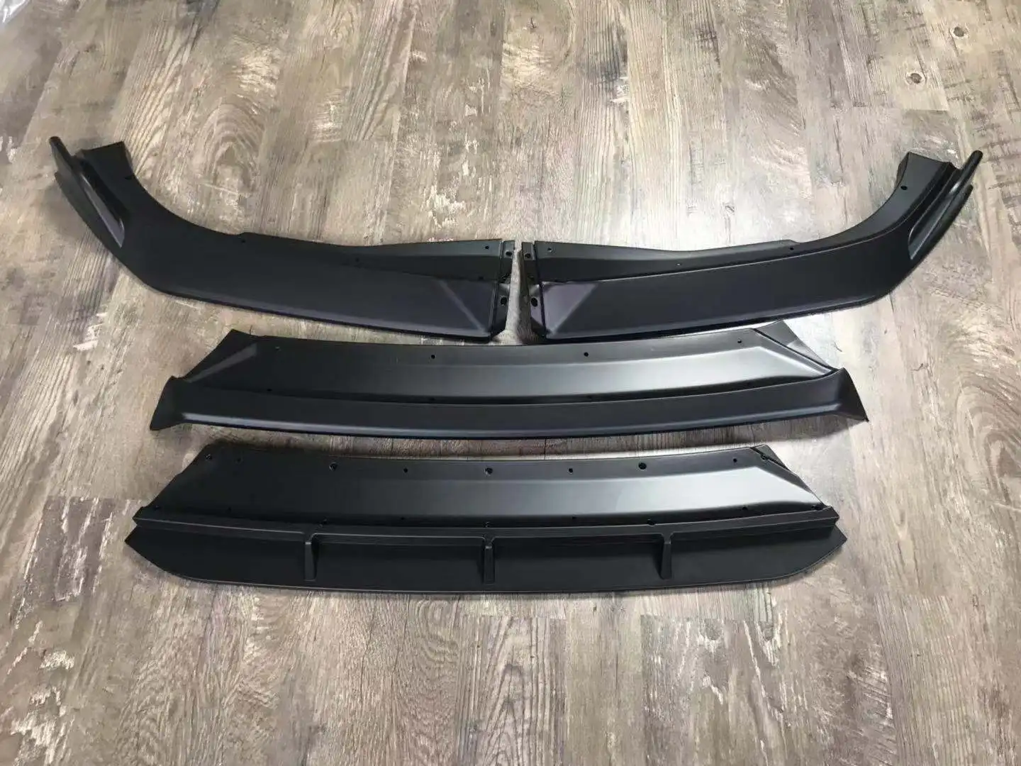 Vista frontal del kit de labio para Honda Accord