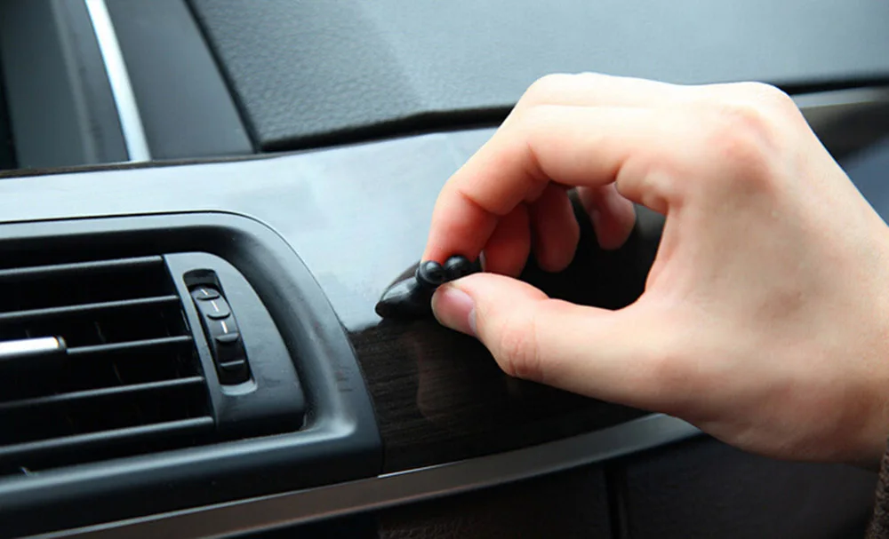 Clip instalado en tablero de Porsche