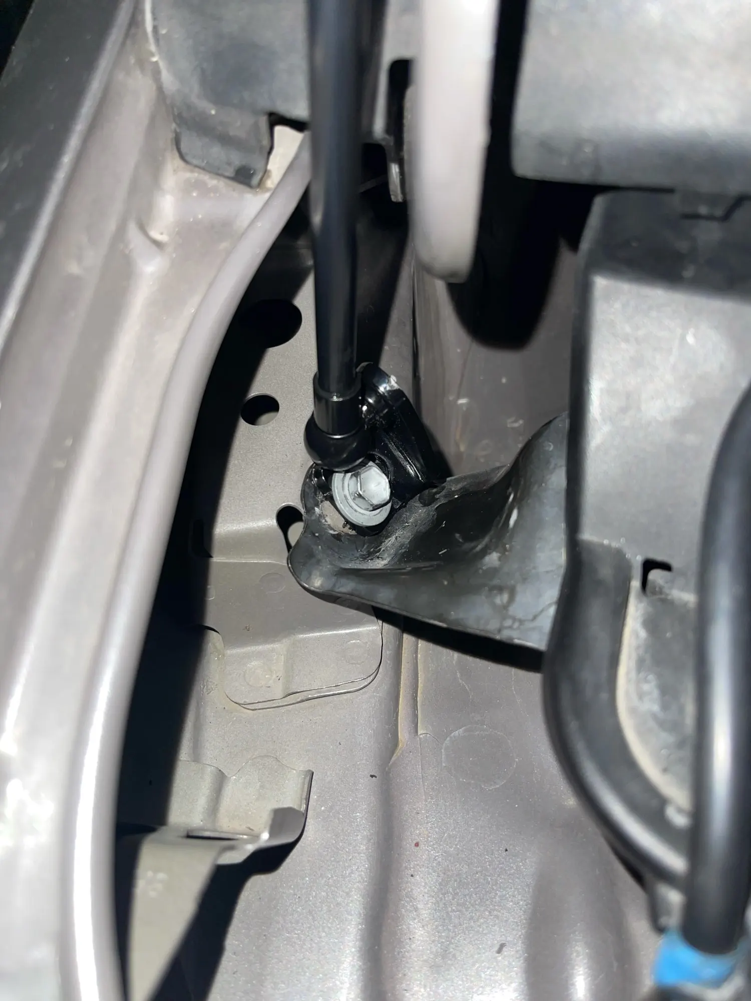 Amortiguador de capó Gas Toyota Vitz Yaris XP130 XP150 2011-2023 - imagen 5