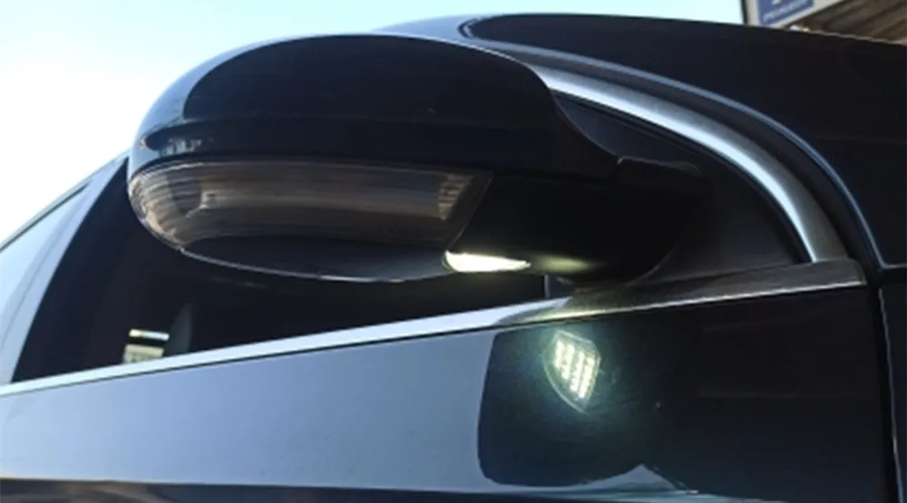 LED Canbus instalado en retrovisor de Volkswagen