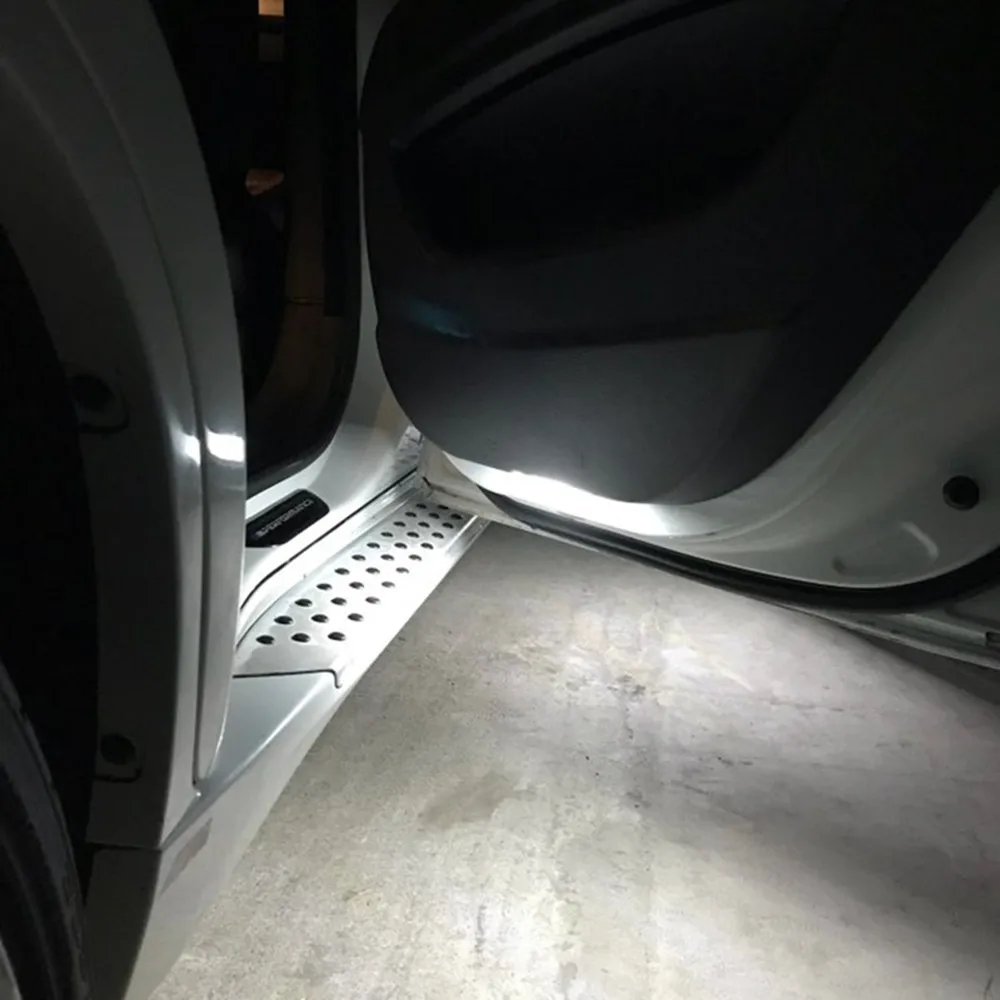 Iluminación de cortesía bajo la puerta