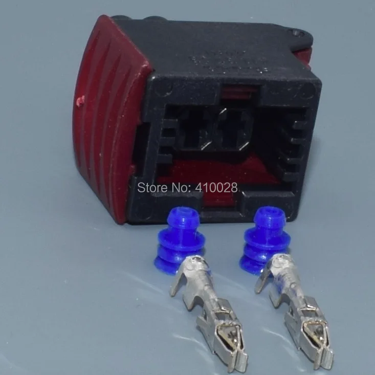 Detalle del conector de aire acondicionado de dos pines