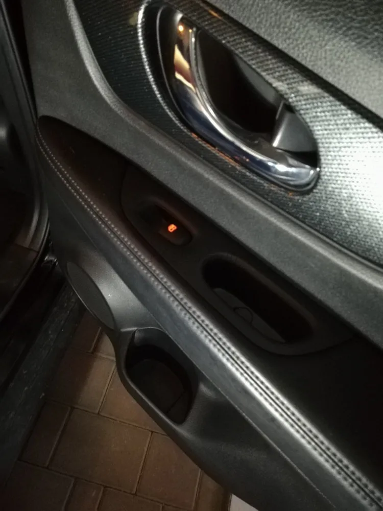Interruptor elevalunas eléctrico delantero derecho Nissan Qashqai - imagen 5