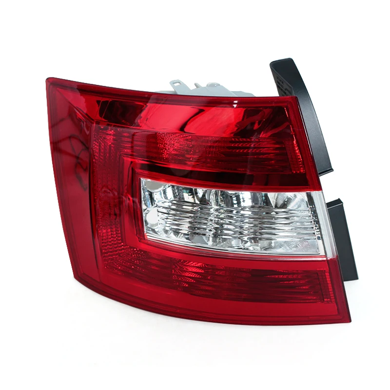 Piloto trasero Skoda Rapid Spaceback sin bombilla - imagen 5