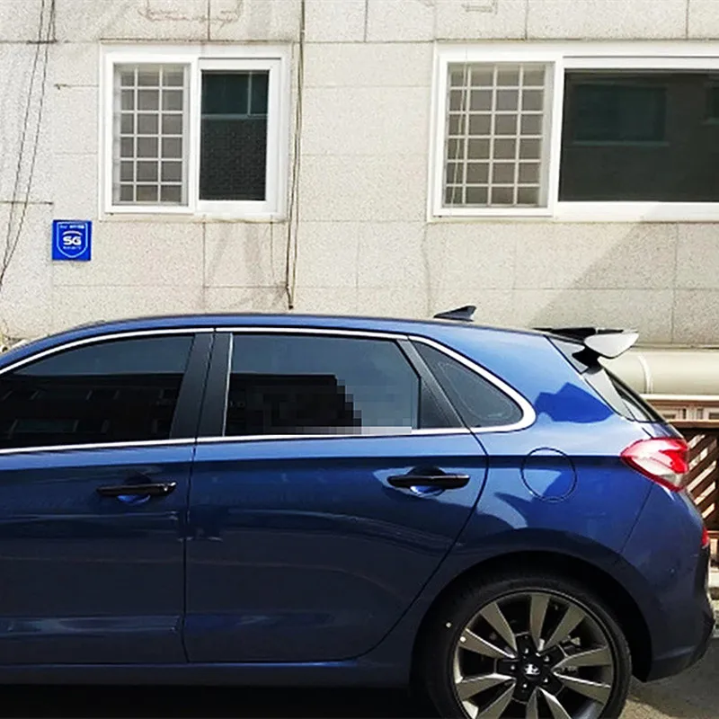 Tapa maletero Hyundai i30 FD con alerón carbono 2013-2016 - imagen 4