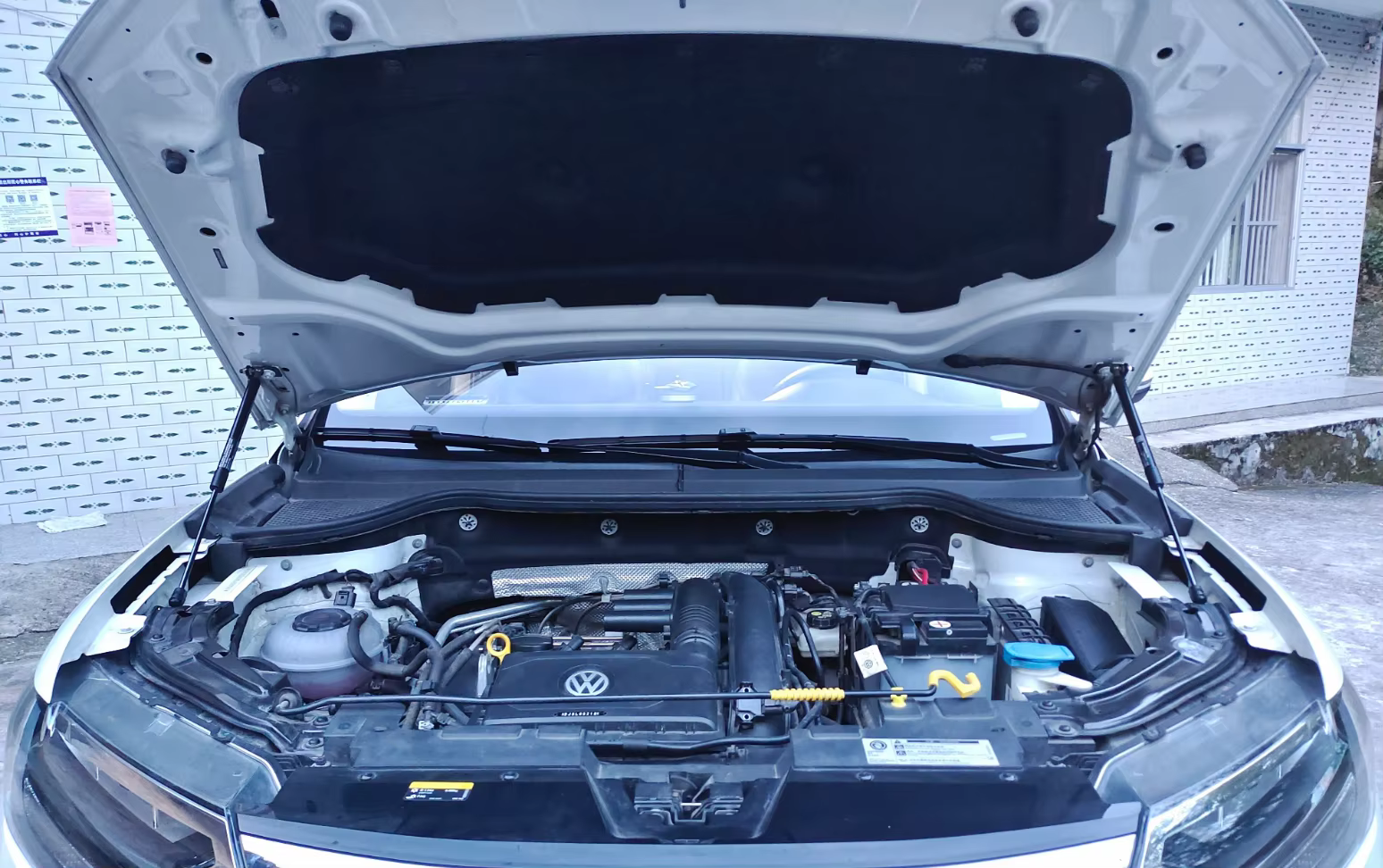 Amortiguadores de gas para capó Jetta VS5/VS7 2019-2024