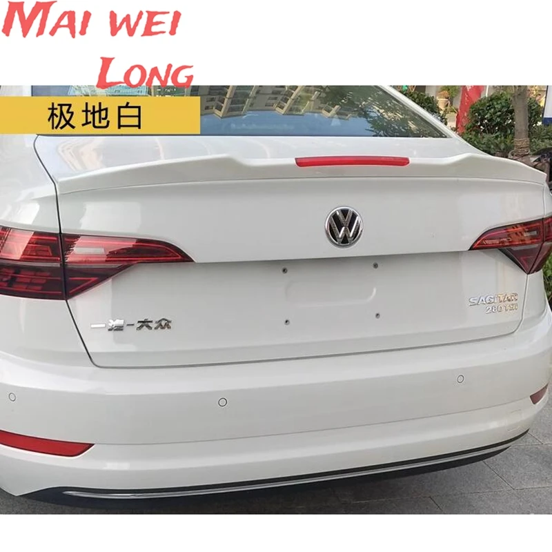 Alerón trasero ABS efecto carbono VW Jetta Mk7 2019-2021 - imagen 4