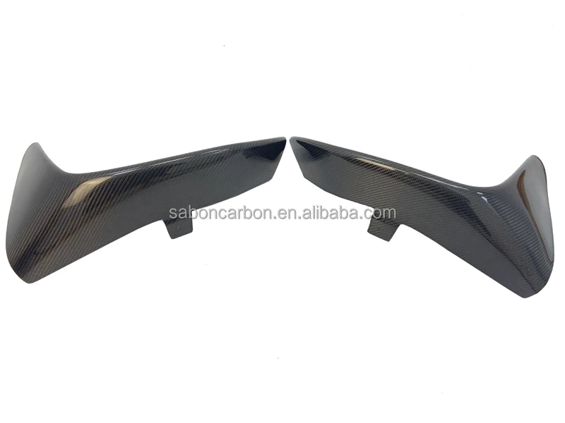 Aletas delanteras de carbono para montaje en el frontal
