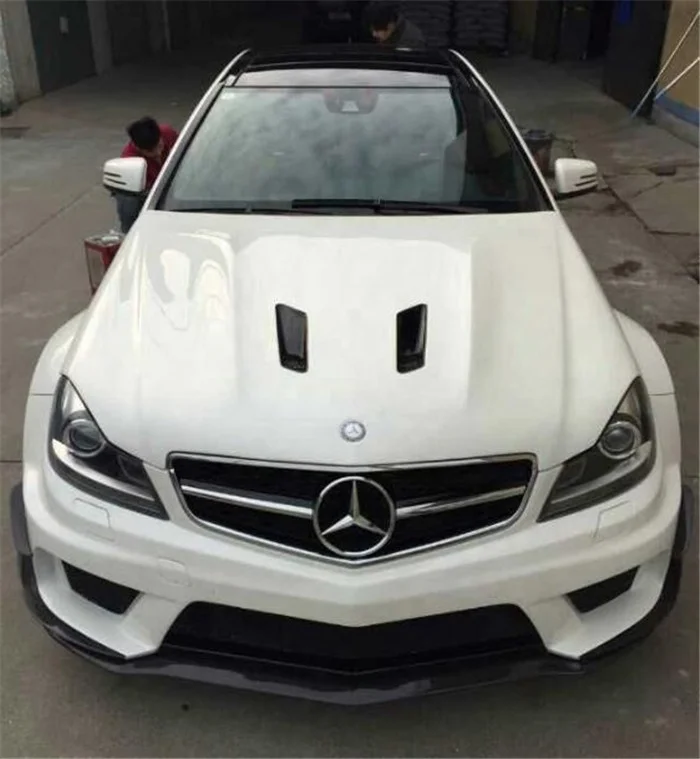 W204 C63 Sedan Coupe AMG Kit de carrocería serie negra C200 C250 C63 AMG Kit de carrocería Coupe Accesorios perfectos 2011 + - imagen 3