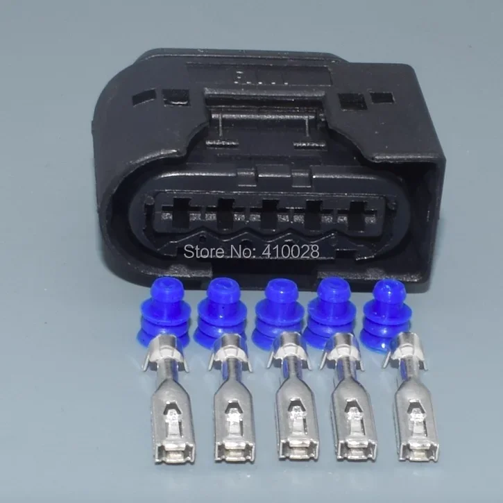 Conector hembra eléctrico de 5 pines con terminales y sellos