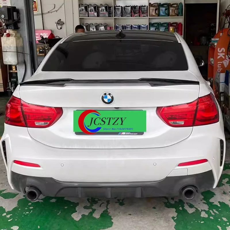 Alérón trasero estilo M4 negro BMW F52 Serie 1 Sedan