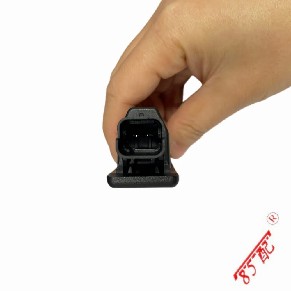 Luz de matrícula para Peugeot 207/4008/5008 y Citroën C2/C4/C5 - imagen 3
