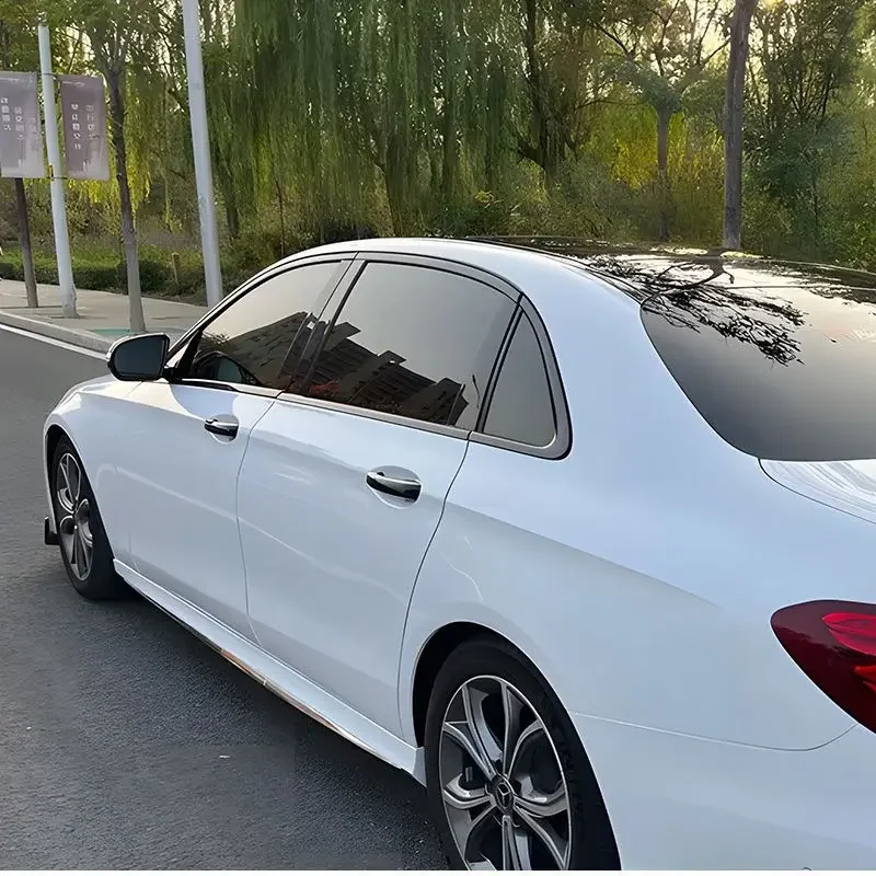 Embellecedor negro de lentejuelas para Mercedes Clase E W213 2016-2023 - imagen 2