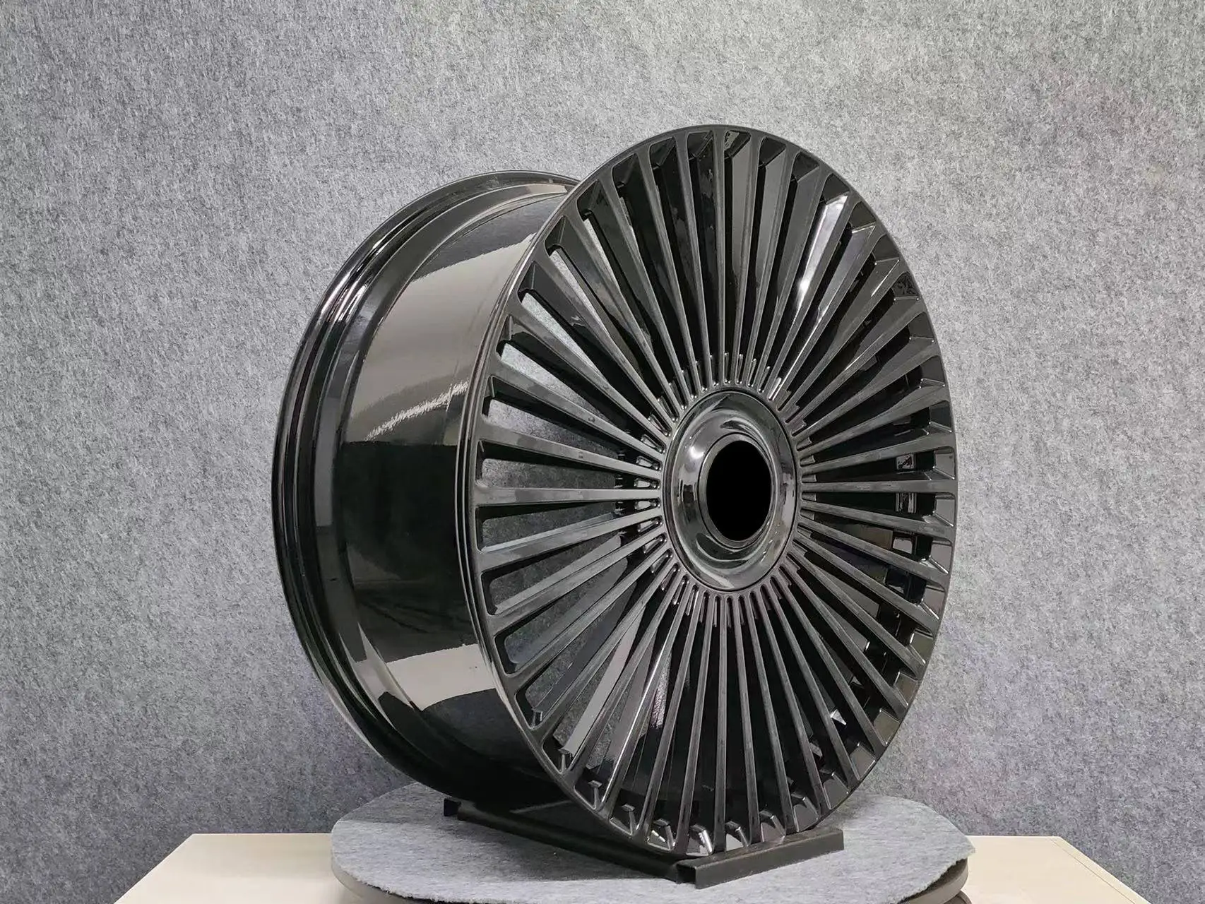 Llantas aleación forjada negra 5x120 20-24 – Range Rover, Rolls-Royce - imagen 5