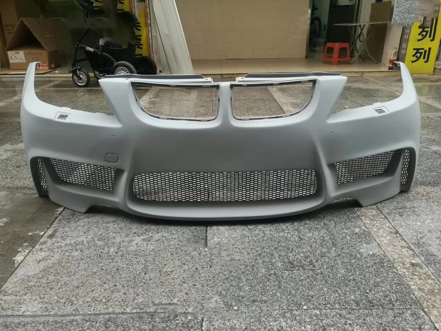 Vista del parachoques para BMW E90
