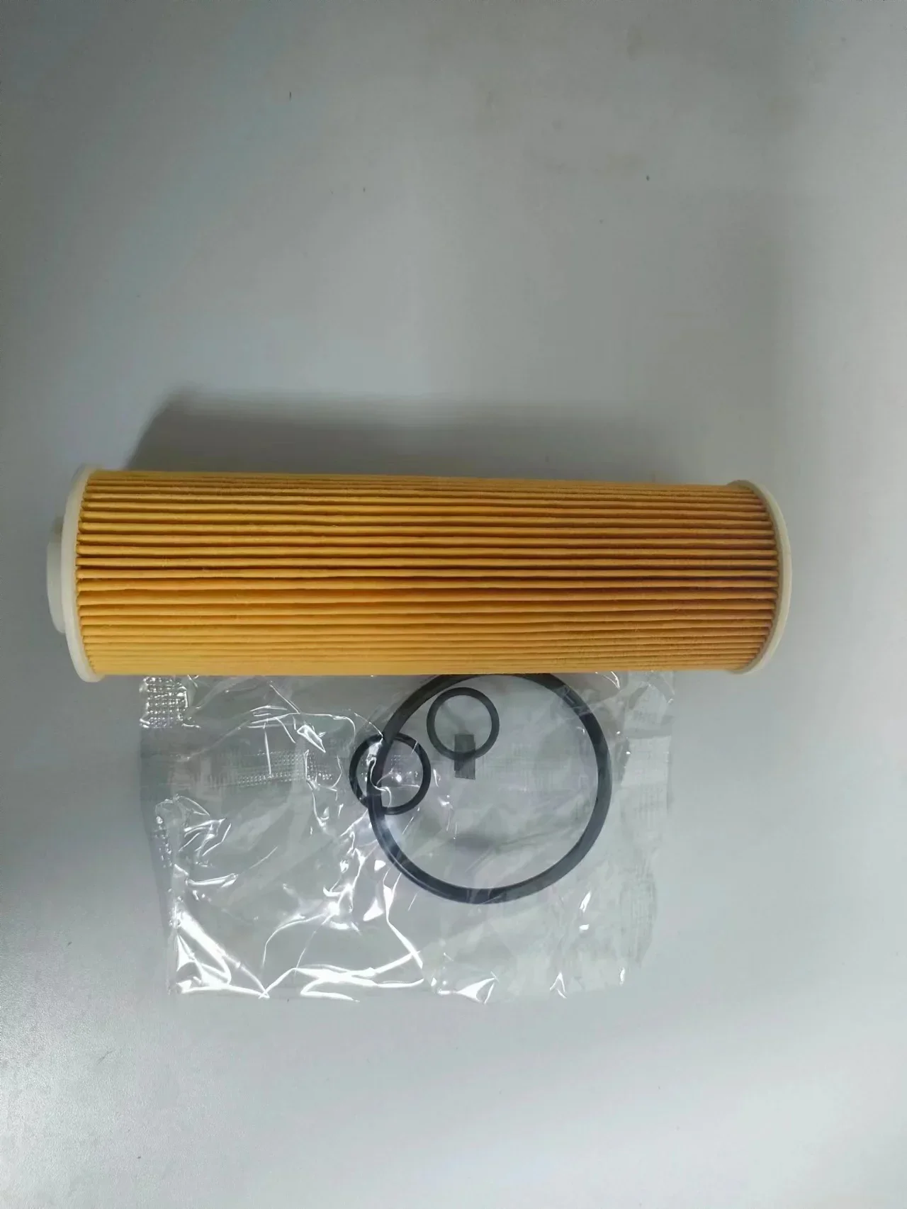 Filtro de aceite OEM Mercedes 2711800309 para W204, W212 y R172 - imagen 2