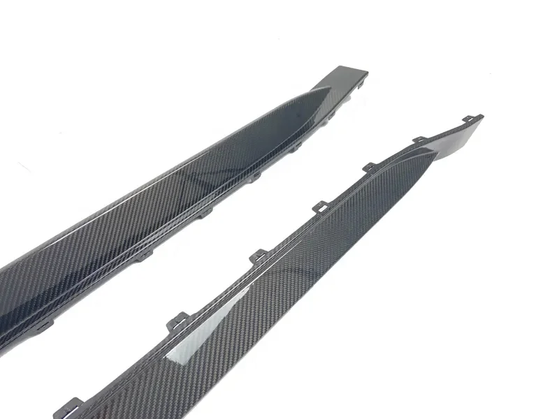 Kit faldones laterales fibra carbono BMW G80 M3 2021+ estilo OEM - imagen 4