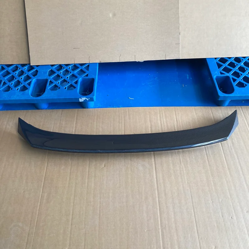Alerón trasero de fibra de carbono estilo V – Nissan Z RZ34 2022 - imagen 2