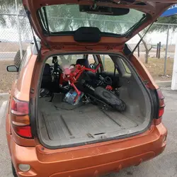 Amortiguador maletero Pontiac Vibe 2002-2008 gas strut puerta trasera