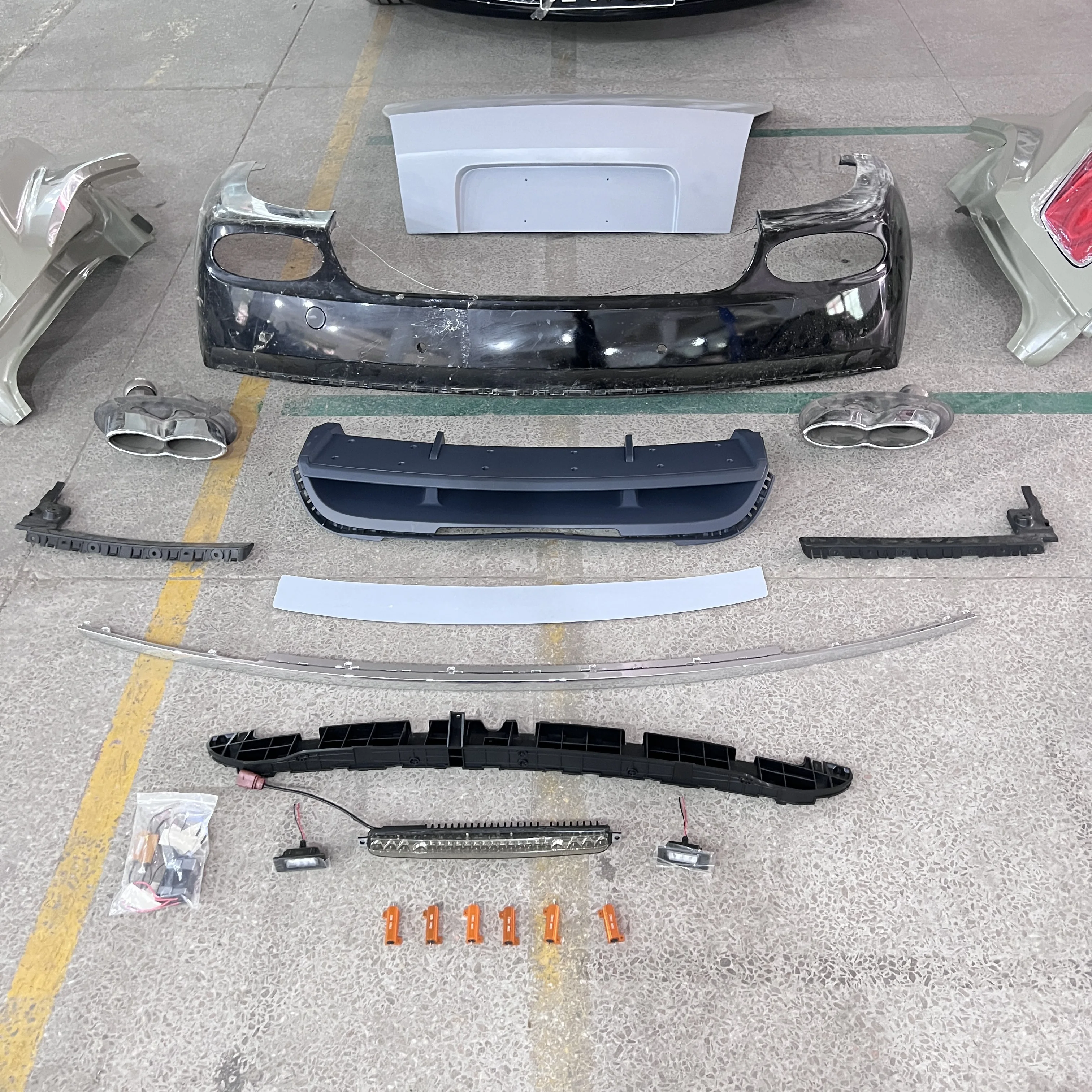 Bentley Kit parachoques delantero mejorado para Flying Spur 2005-2017 - imagen 3