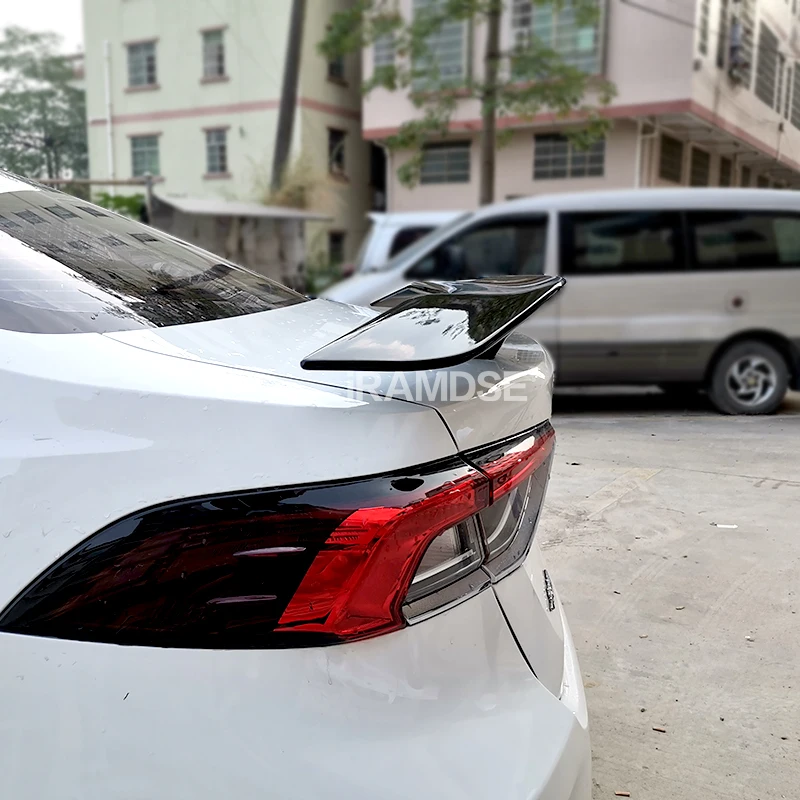 Alerón trasero tipo TC de carbono para Toyota Corolla Sedan 2014-2019 - imagen 4