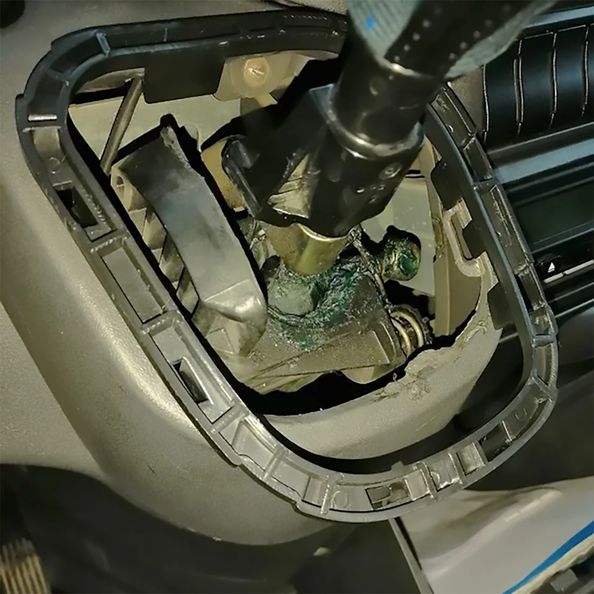 Fuelle de palanca de cambios de cuero sintético para Iveco Daily IV - imagen 4
