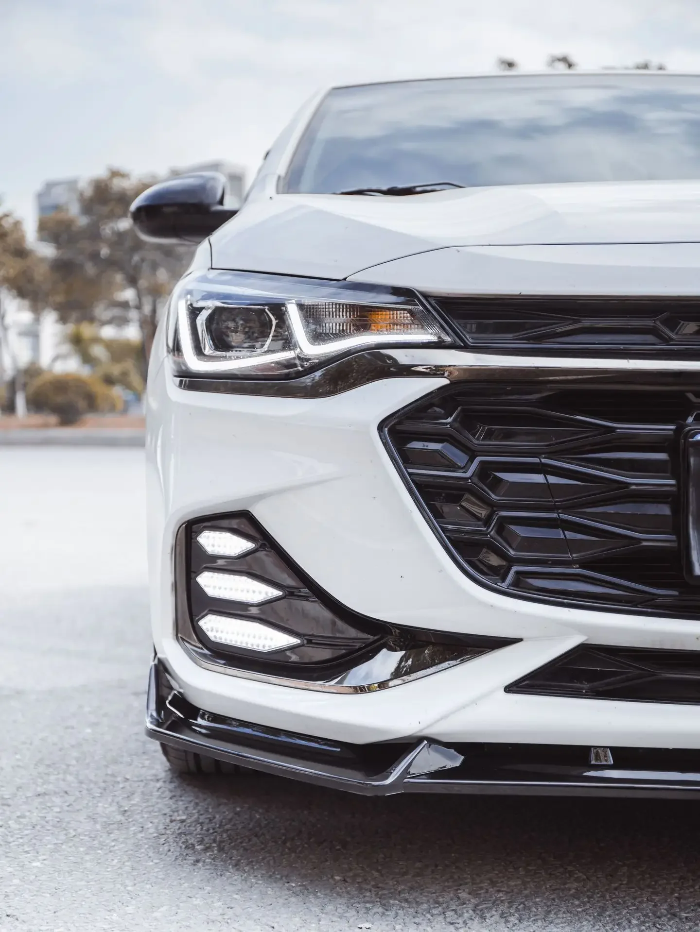 Parachoques delantero Chevrolet Cruze RS 2017-2021 con labio - imagen 2