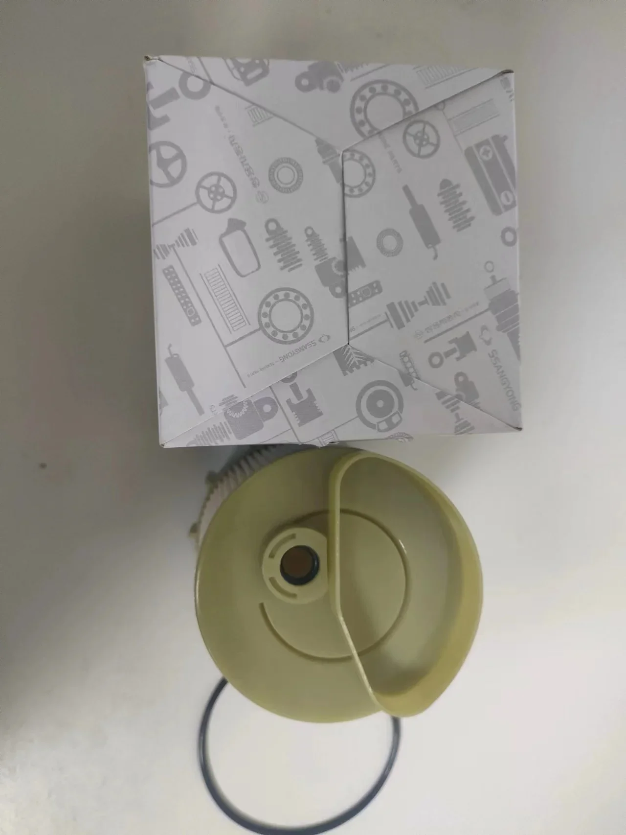 Detalle del filtro de combustible para motor diésel