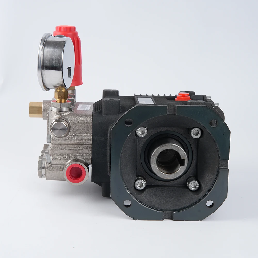 Equipo de máquina de limpieza con cabezal de bomba de alta presión instalado