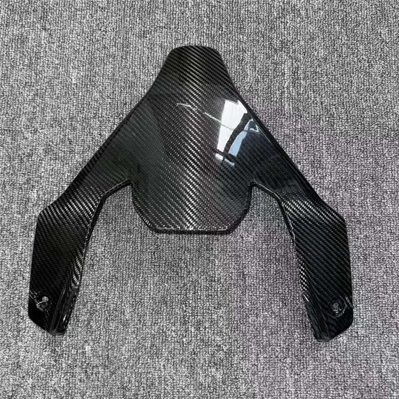 Protector superior de faro de carbono – BMW F900XR 2020-2024 - imagen 5