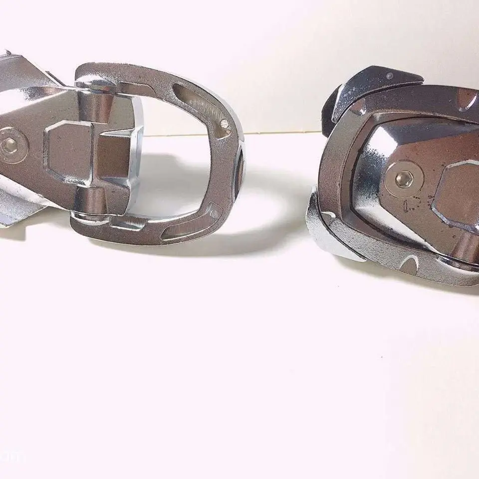 Hebillas metálicas de sujeción para caja de pickup con ganchos - imagen 5
