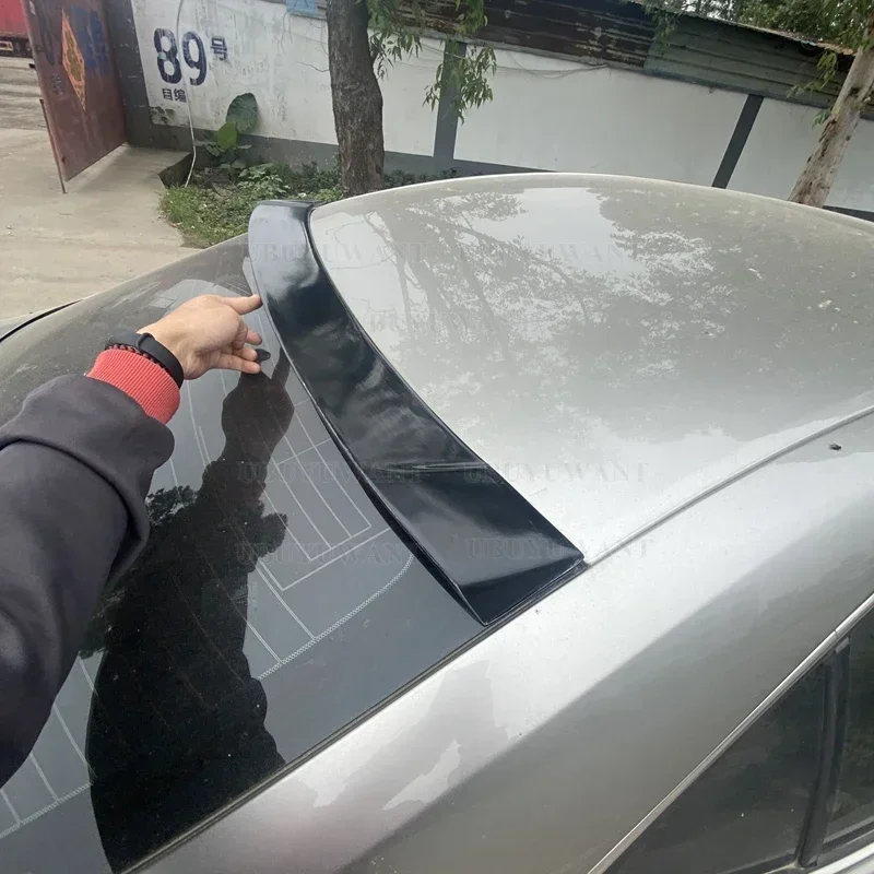 Detalle del acabado del alerón trasero