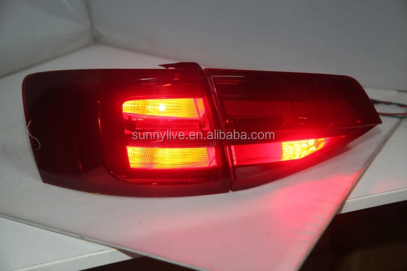 Vista trasera del vehículo con las nuevas luces LED instaladas