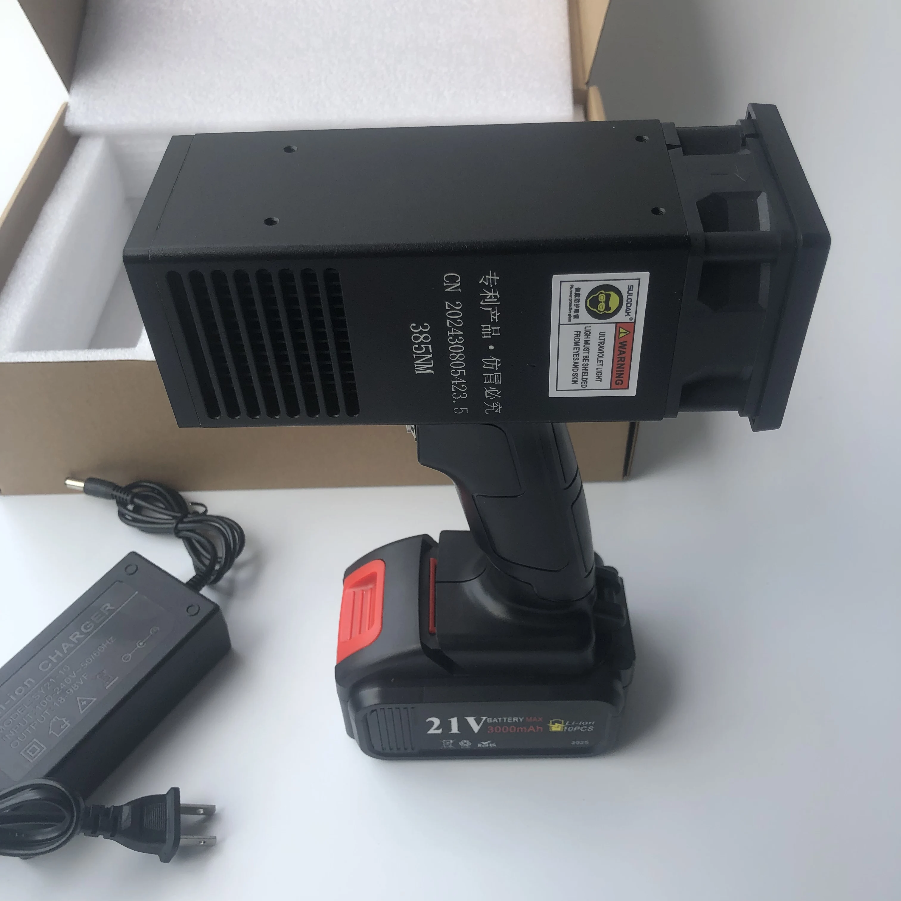 Lámpara UV LED recargable para detectar fallos de pintura de coche - imagen 3