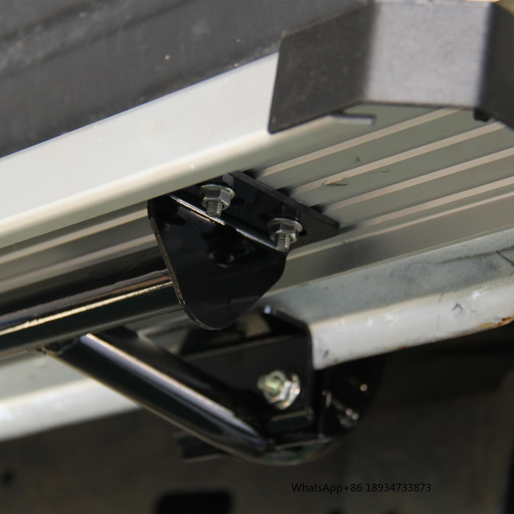 Soportes laterales Nissan Patrol Y60 GQ – barras pisacarriles resistentes sin taladrar - imagen 5