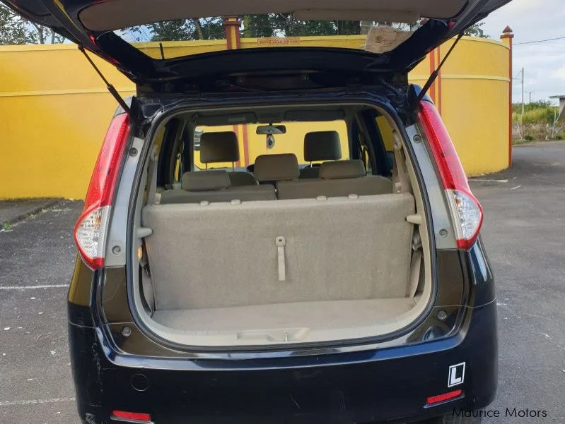 Amortiguadores puerta trasera con resorte Boon Sirion 2004-2015