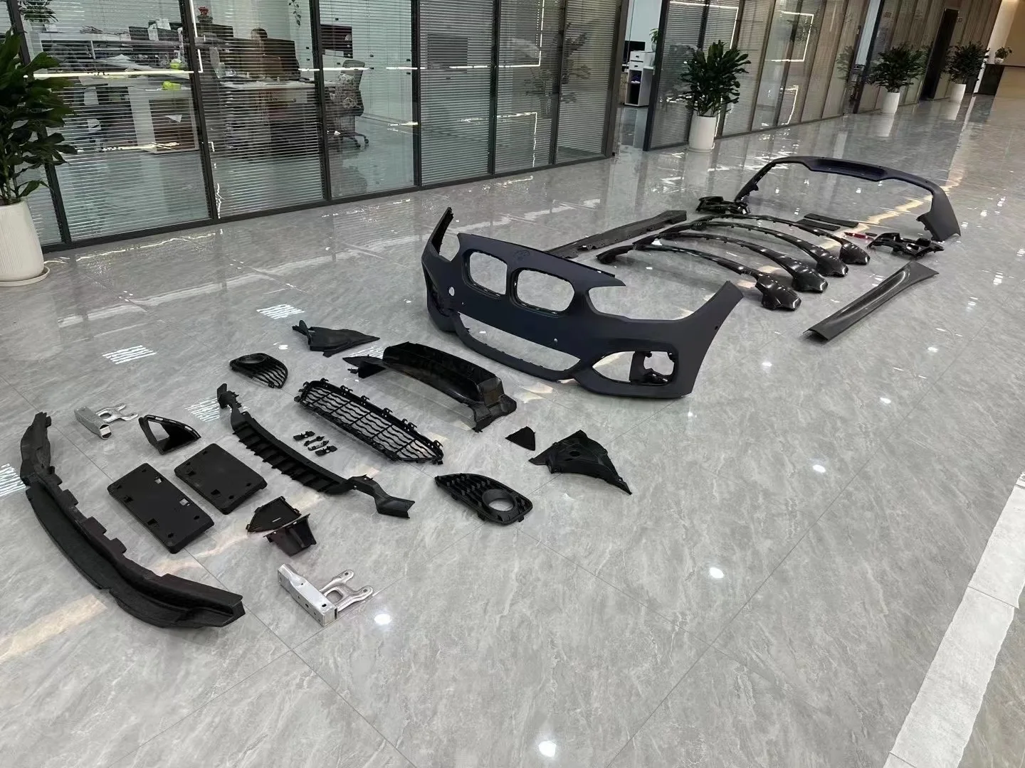 Kit de carrocería Look M-Tech 5D para BMW F20 2015-2018 116/118/125 - imagen 3