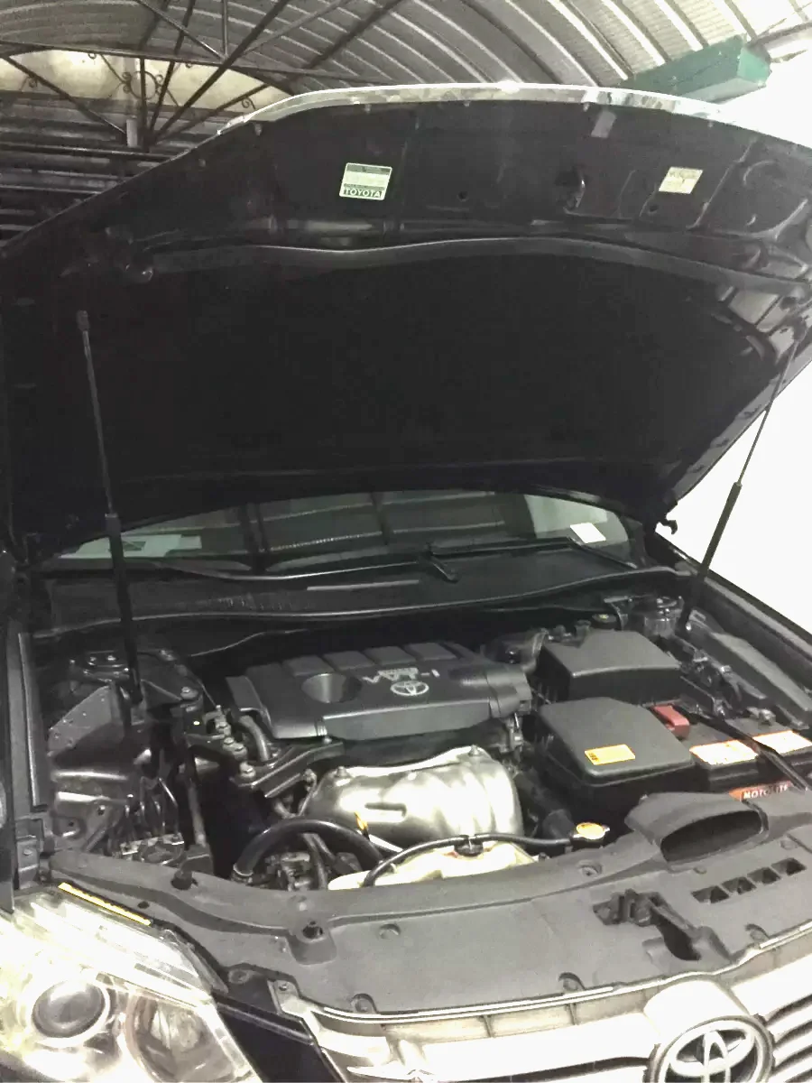 Kit puntales de gas para capó Toyota Camry XV50 2011-2019