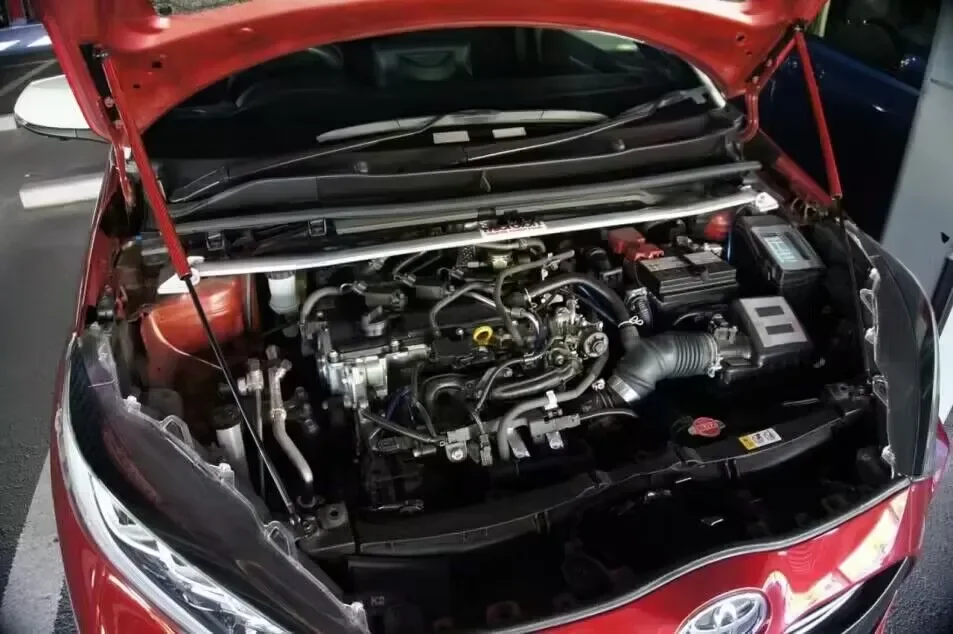 Para Toyota GR Yaris XP210 2020-presente capó delantero puntales modificar amortiguador soportes de elevación cilindros varillas de apoyo barra de resorte